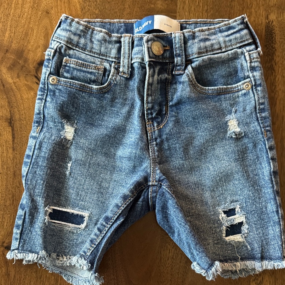 Old Navy Two-Pack Distressed Denim Shorts - Light Blue & Dark Blue - Picture 5 of 8